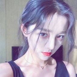 芭比的小马项链